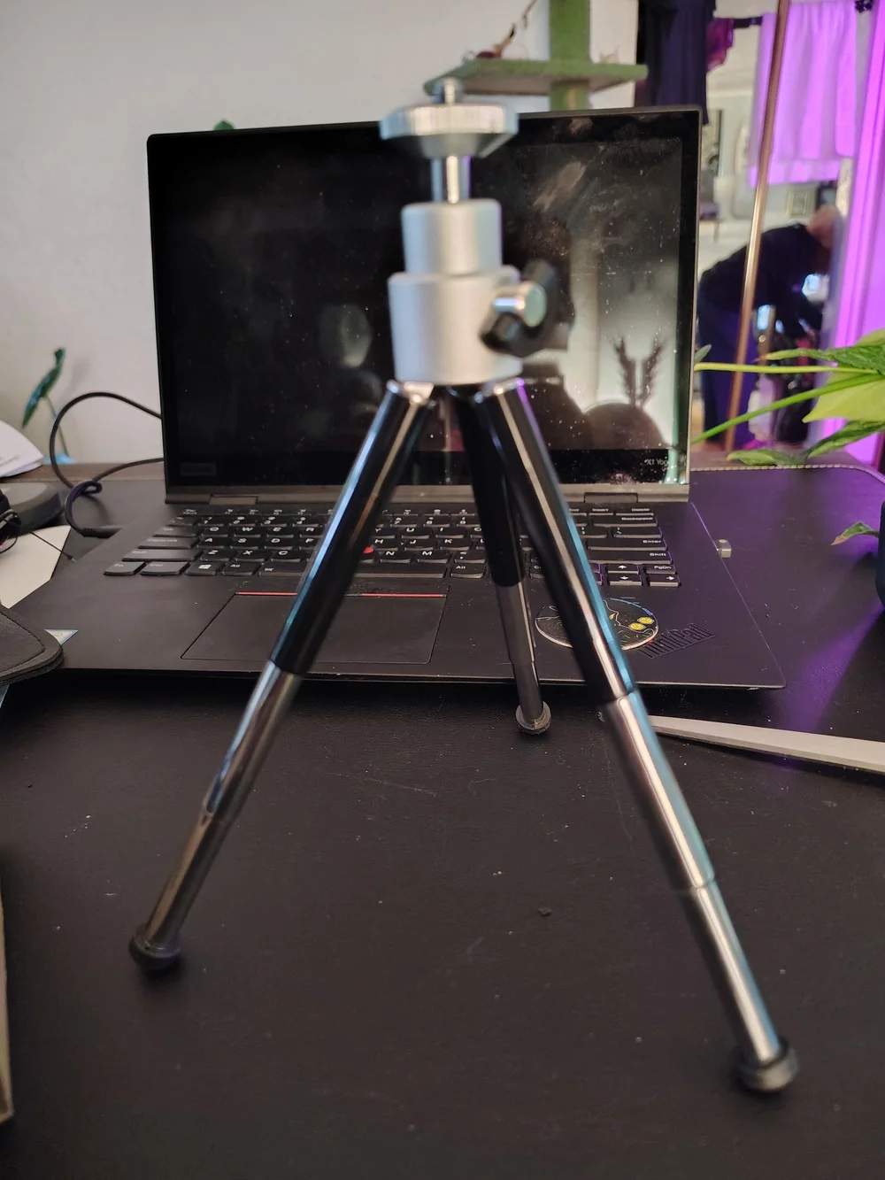 Compact Black Mini Tripod for Cameras & Smartphones